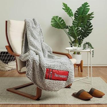 Imagem de FOCO Tampa Bay Buccaneers Cloud Sherpa Cobertor – 152 x 182 cm