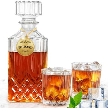 Imagem de Conjunto de decantador de uísque masculino com 2 copos de uísque, garrafa de uísque de cristal de 978 ml com etiqueta de licor de uísque – Decantador para tequila, bourbon, conhaque, vodka escocesa