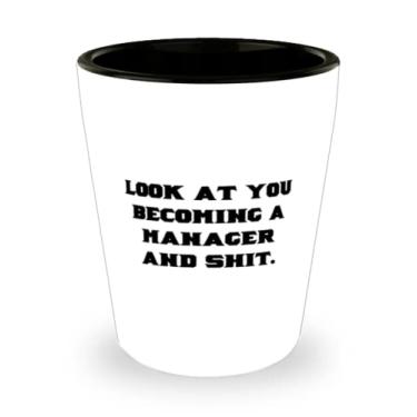 Imagem de Lindos presentes de gerente, veja você se tornando um gerente e uma coisa, copo de shot de Natal para gerente
