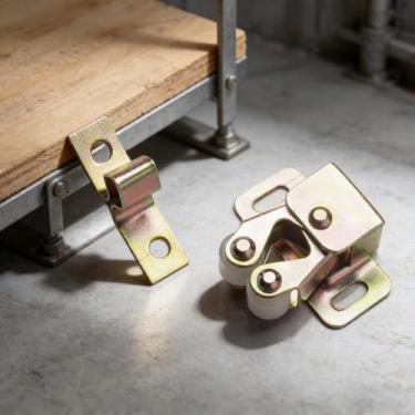 Imagem de Travas de porta de armário de armário com rolo duplo, trava de para-choques de aço inoxidável com parafusos, trava de para-choque resistente para armários, ideal para uso doméstico e escritório