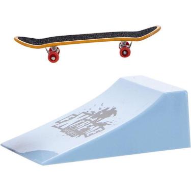 Imagem de Skate de Dedo com Rampa para Manobras Radicais em Plástico Resistente Art Brink
