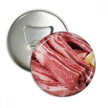 Imagem de Rib Chop Abridor de garrafas com textura de alimentos de carne crua Emblema multifuncional