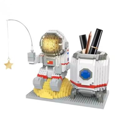 Imagem de Porta Lápis Astronauta com Blocos de Montar Decorativo com Luz LED Design Espacial Peças de Fácil Encaixe Organizador de Mesa com Astronauta e Estrela