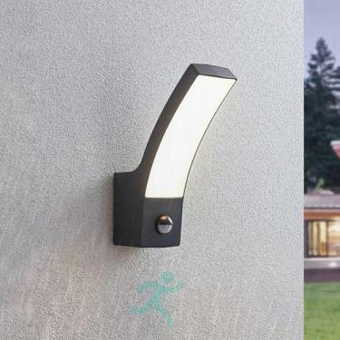 Imagem de GZZBMY LED Exterior apliques de parede com detetor de movimento moderno candeeiros de parede IP65 impermeável interior / exterior iluminação Pathway terraço varanda jardim (luz branca preta, 1 peça)