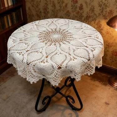 Imagem de USTIDE Toalha de mesa redonda de crochê de algodão branco, 70 cm, feita à mão, para casamento, jantar e decoração boho