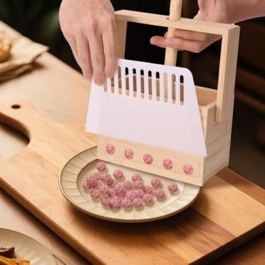 Imagem de DJAPWPX Máquina de almôndegas de bambu, ferramenta manual para fazer almôndegas de 4/5 furos com escova de limpeza, utensílio de cozinha 0,59/0,98 polegadas para cozinha (5 furos)