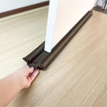 Imagem de Protetor Veda Porta Duplo Rolinho Impermeável Tradicional – Proteção Contra Poeira e Insetos - Isolamento Acústico - 80cm Marrom