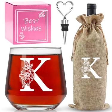Imagem de AiHeart Presentes personalizados para mulheres, taças de vinho com monograma A-Z, presentes para mulheres, taça de vinho para caixa de presente, presentes de aniversário para mãe, irmã, avó-K