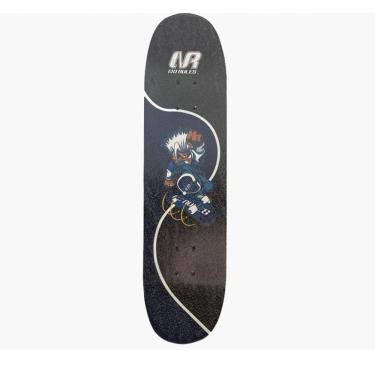 Imagem de Skate SK-3108s com Lixa Antiderrapante e Estampas Variadas Cinza Fênix com Capacete Joelheira e Cotoveleira