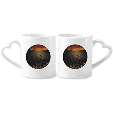 Imagem de Conjunto de canecas de porcelana para casais universo e alienígena cenário espacial conjunto de canecas de cerâmica para amantes de coração