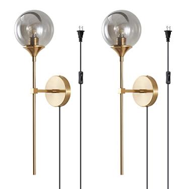 Imagem de Conjunto de 2 arandelas de parede modernas com fio e interruptor liga/desliga, em vidro fumê com globo e braço longo, estilo industrial de meados do século XX, na cor dourada, ideais para ca