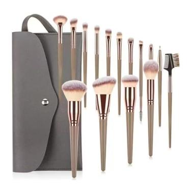 Imagem de Conjunto de 15 pincéis profissionais de maquiagem com bolsa de viagem – Pincéis de rosto e olhos sintéticos macios para base, pó, blush, sombra, corretivo e sobrancelhas – Kit completo de ferramentas
