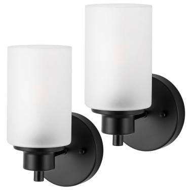 Imagem de WYNEYET Pacote com 2 arandelas de parede para casa de fazenda, luminárias de banheiro interno com sombra de vidro fosco branco, iluminação de parede moderna preta para banheiro, lâmpada vintage para