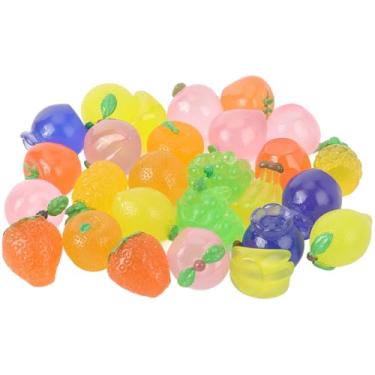 Imagem de SUNNYCLUE 30 peças mini figuras de resina de frutas artificiais a granel fofas luminosas que brilham no escuro banana limão morangos modelo amuletos para lembrancinhas de festa, mesa de escritório em