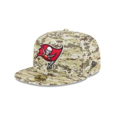 Imagem de BONE NEW ERA 59FIFTY TAMPA BAY BUCCANEERS NFL SALUTE SERVICE 2025 MILITAR-Masculino