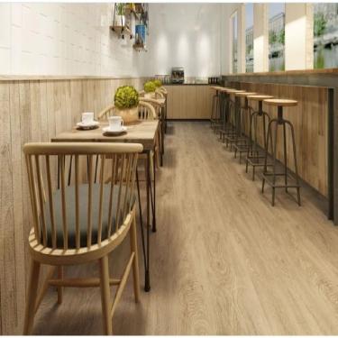 Imagem de Piso Vinílico Em Régua Casa Grassi 2mmx18,4cmx122,1cm Cities Quilmes