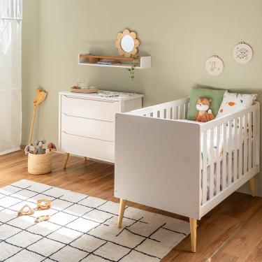 Imagem de Kit Quarto Theo com Pés Retrô Natural - Berço + Cômoda 3 Gavetas - Branco Fosco