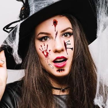 Imagem de Kit de maquiagem de Halloween com 4 folhas, tatuagens temporárias de cicatrizes falsas de Halloween para o corpo, pintura facial, acessórios de festa realistas, fantasias de terror e vampiro Chucky