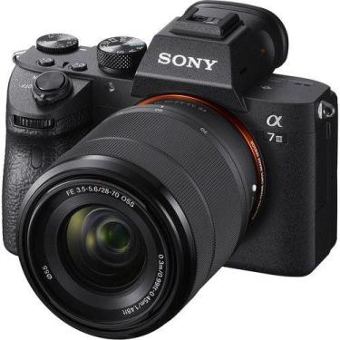 Imagem de Câmera sony a7 iii com lente de 28-70mm mirrorless