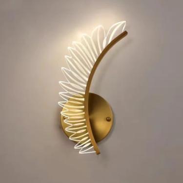 Imagem de QPHRYBMW Arandela de parede nórdica de LED dourada vintage decoração de penas de acrílico 2 luzes de metal luz de parede para cabeceira quarto mesa de cabeceira varanda