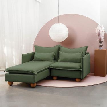 Imagem de Sofá Modular 2 Lugares com Chaise e Pé Bolinha Sôma Cabecasa Madeiramadeira Verde