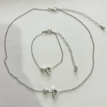 Imagem de Colar com pingente 104 prata inicial conjunto de pulseiras para mulheres banhado a prata coração inicial pingente colar pulseiras aniversário Natal presentes de aniversário para mulheres mãe namorada