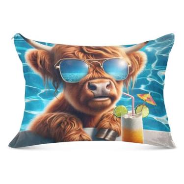 Imagem de Swimmer Highland Cow Fronhas decorativas com zíper padrão king queen size fronha fofa para sofá cama de casa, tamanho king, 50,8 cm x 101,6 cm