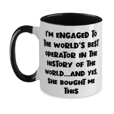 Imagem de Caneca de dois tons Joke Fiance 325 ml, I'm Engaged to the World's Best Operator in the History of the, presentes de sarcasmo para presente de Dia dos Namorados