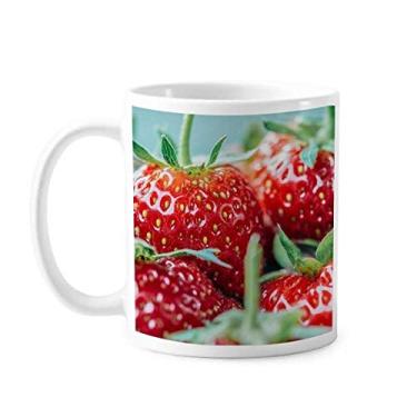 Imagem de Caneca com foto de morango fresca, caneca de cerâmica e porcelana para café
