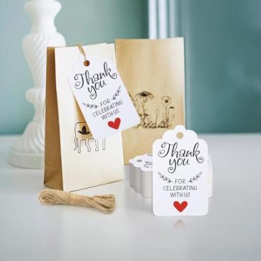 Imagem de Etiquetas G2PLUS Thank You for Celebrating With Us, 100 peças de etiquetas de papel de agradecimento de coração vermelho, 7 cm x 4 cm para embrulho de presente, casamento, lembrancinhas de festa de