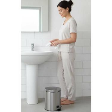 Imagem de Lixeira Inox 5L Banheiro Cozinha Pedal Tampa Elegante - Congratulation
