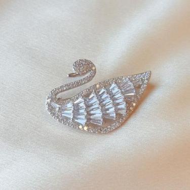 Imagem de Broche Cisne com Zircônias Brilhantes - - Pistache Acessórios, Prata