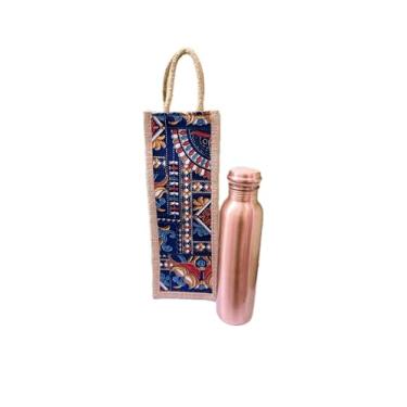 Imagem de Garrafa de água 100% cobre puro para beber | 100 ml | Benefício de saúde ayurvédico | Com bolsa de juta com estampa azul marinho amigável para viagens | Feito à mão | Recipiente de boca larga | Tampa