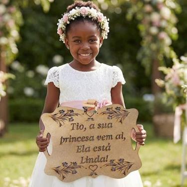Imagem de Plaquinha Placa Casamento Lá Vem A Noiva MDF Personalizada Frases Entrada Noiva Pajem Daminha (Tio sua princesa vem está lind, MDF Cru)