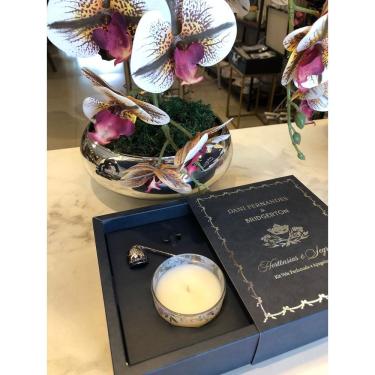 Imagem de Vela  Hortensias E Segredos 90G E Apagador De Velas