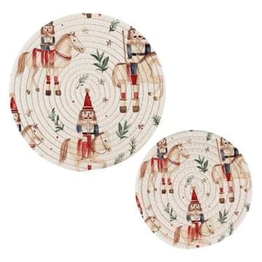 Imagem de Blueangle 2 peças de porta-panelas de Natal com personagens de quebra-nozes - conjunto de pegadores de panela de tecido redondo - almofadas quentes trançadas de algodão - porta-copos - tapetes de mesa