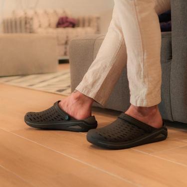 Imagem de Babuche Preto e Cinza Traços | Boa Onda-Masculino