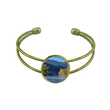 Imagem de Pulseira de água River Mountain Hill Forest Reflection Bracelete retrô com punho aberto