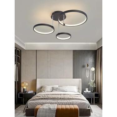 Imagem de Luminária de teto LED regulável, moderna, para interiores, com design redondo em metal, ideal para decoração de sala de estar, quarto e sala de jantar. Possui controle remoto e é perfeita pa