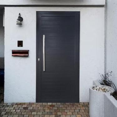 Imagem de Porta Pivotante de Alumínio 210 X 120cm com Puxador Linha 30 Esquadria