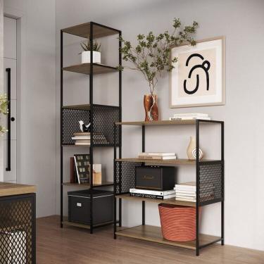 Imagem de Sala de Estar com 2 Itens Decorativos Estante Media Telada e Estante Alta Telada Preto / Mel
