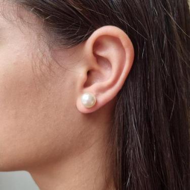 Imagem de Brinco Bolinha Pérola G delicada  - Holy