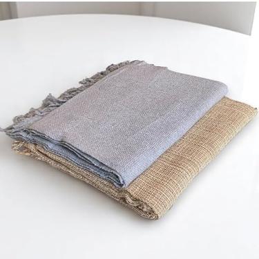 Imagem de Kit 2 Mantas Para Sofá Luxo Terracota 120x210 cm – Decoração e Proteção de Sofá com Detalhes em Franja (Cinza Neblina/Caramelo)