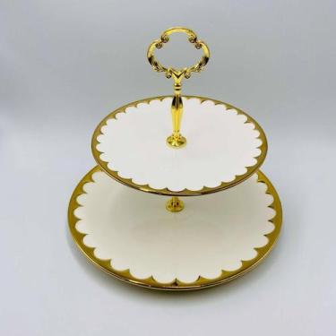 Imagem de Prato Duplo para Doces de Porcelana EGG 19cm/27cm x 24cm - Wolff