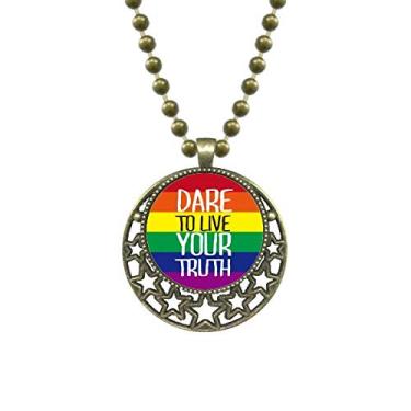 Imagem de DIYthinker Colar Live Your Truth LGBT com pingente de bandeira de arco-íris com estrela e corrente de lua