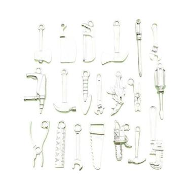 Imagem de Pingentes De Ferramentas DIY Em Liga: Serra, Chave Inglesa, Machado, M