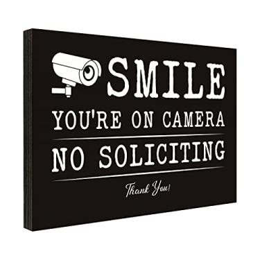 Imagem de Placa sem solicitação para casa, Smile You are on Camera Sinais para casa, placa de vigilância por vídeo para quintal uso de decoração de parede, uso para escritório ou negócios Sinais de lembrete de aviso de porta da frente 9 cm x 13 cm - PMA017