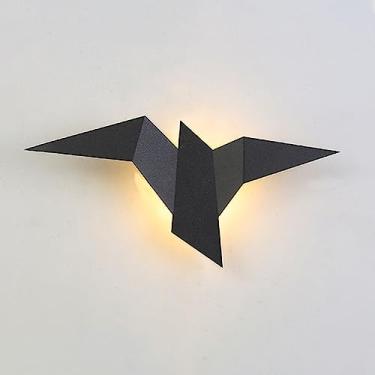 Imagem de Arandela de parede LED em metal com formato de pássaro origami, 2W, iluminação decorativa para interiores, ideal para corredores, salas de estar e paredes de fundo.