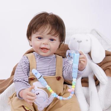 Imagem de Bebê Reborn Boneco Menino de Macacão Silicone Realista Pintado 55cm Original Pode Dar Banho