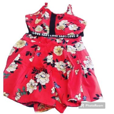 Imagem de Macacão feminino curto-  estampado na cor vermelha- tamanho M - Imperi